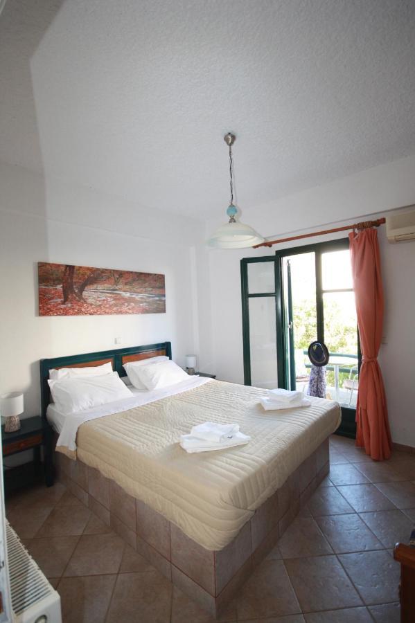 Cyclades Beach Apartments Chrisopigi  Exterior photo